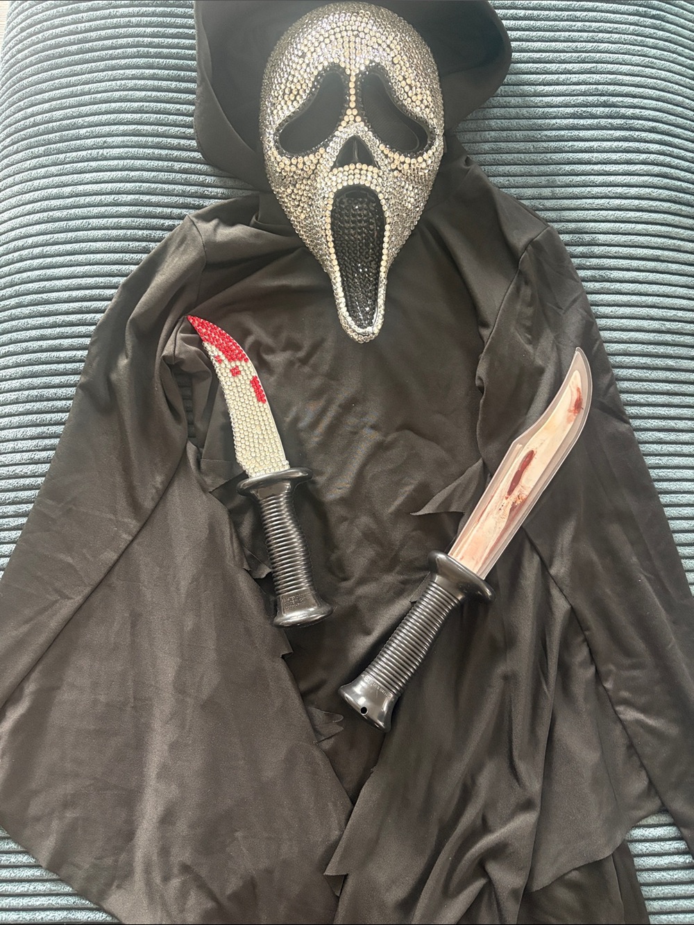 Spirit Black Jeweled Ghost Mask Costume with Bloody Knife Props - Picture 2 of 3